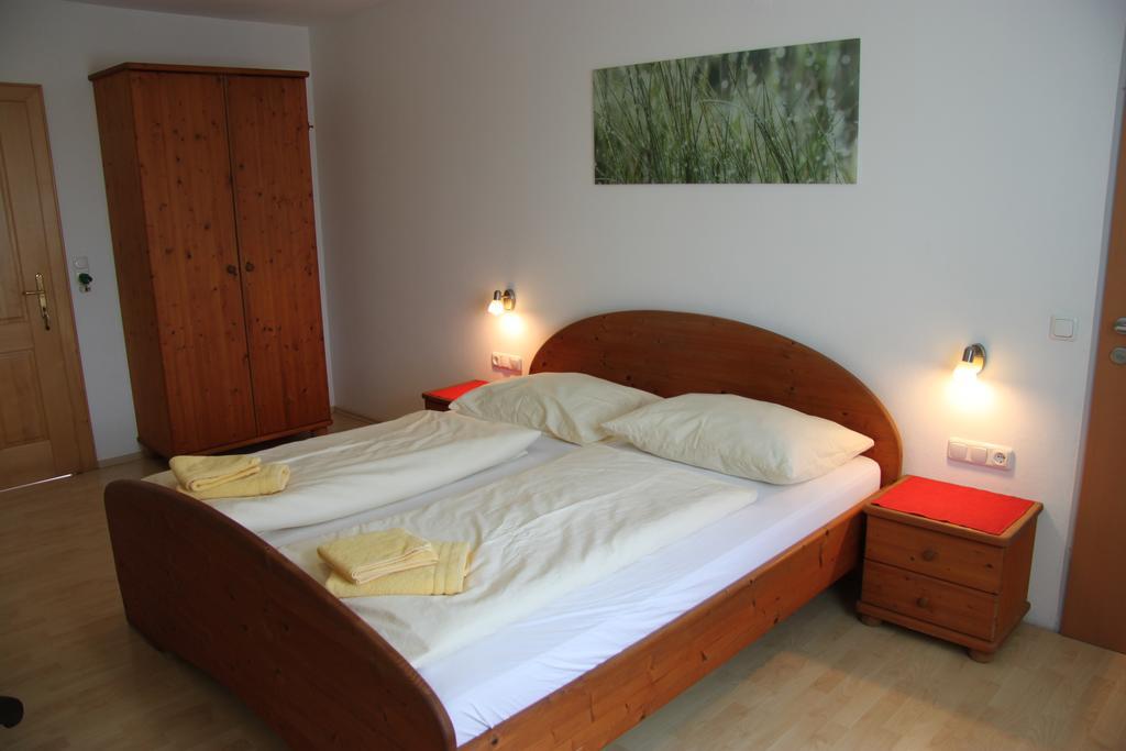 Pension Merkinger Behamberg Room photo